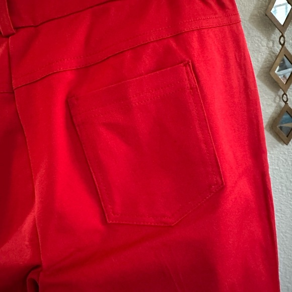 Alfani Red Capris with Snap Details - Picture 5 of 8